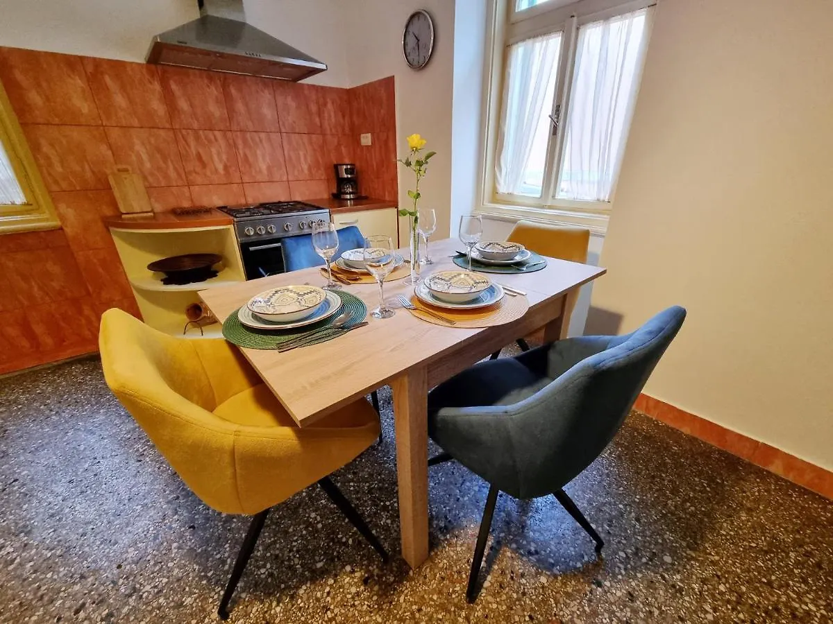 Sea Side Apartment Lovran 0*,  Croatia