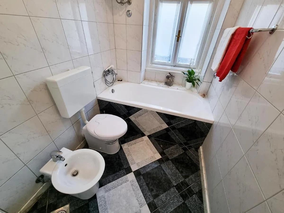 Sea Side Apartment Lovran 0*,  Croatia