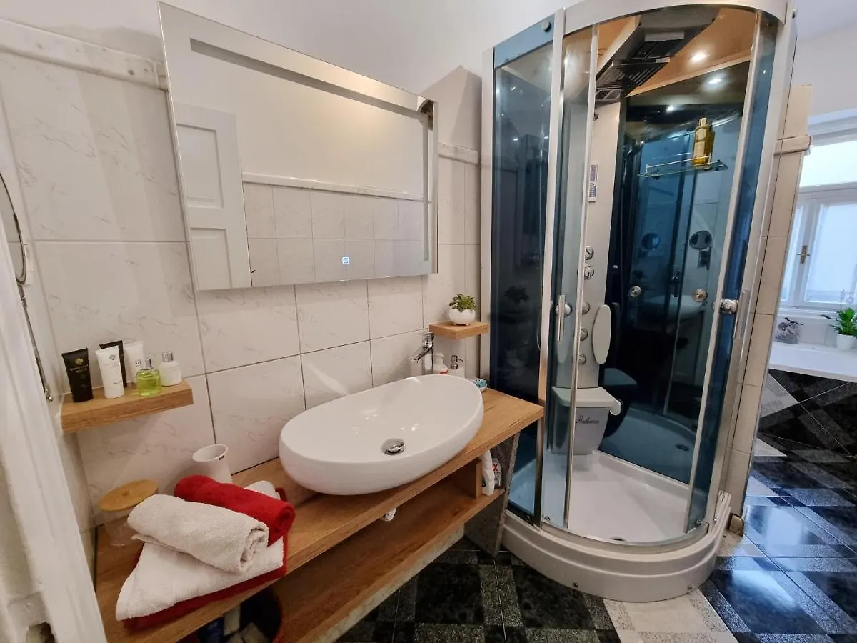 Sea Side Apartment Lovran
